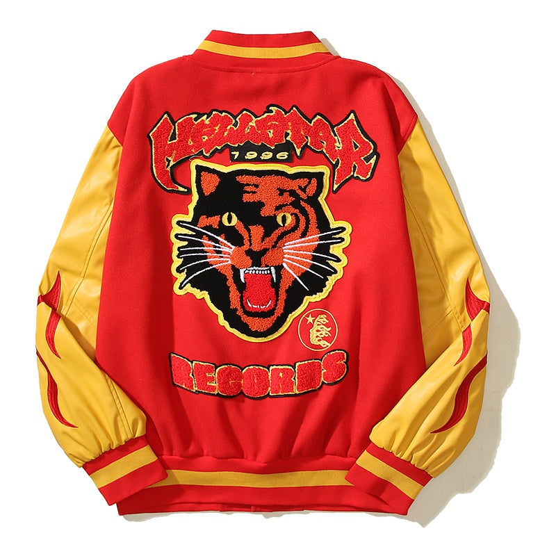 American-style baseball jacket High-street style "HELL" tiger-motif varsity jacket featuring color-blocking, contrast paneling, and embroidery—an Instagram-trending design.
