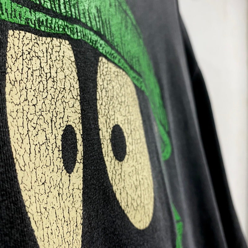 Unisex Vintage T Shirts "Big Eyes" Limited Edition: Heavyweight, high-street retro short-sleeve tee featuring a distressed vintage wash and premium vertical-crack print.