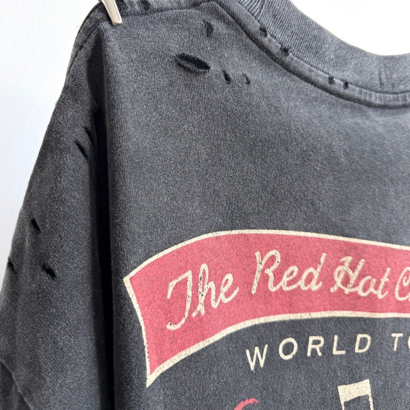 Unisex Vintage T Shirts Saint × Red Hot Chili Peppers Collaboration: Heavyweight 280g pure cotton fabric (post-wash weight), featuring vintage single-stitch and "heaven-and-earth" (blind stitch) construction, finished with a heavy enzyme-milled wash.