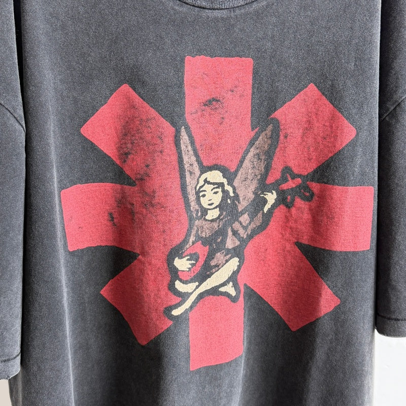 Unisex Vintage T Shirts Saint × Red Hot Chili Peppers Collaboration: Heavyweight 280g pure cotton fabric (post-wash weight), featuring vintage single-stitch and "heaven-and-earth" (blind stitch) construction, finished with a heavy enzyme-milled wash.