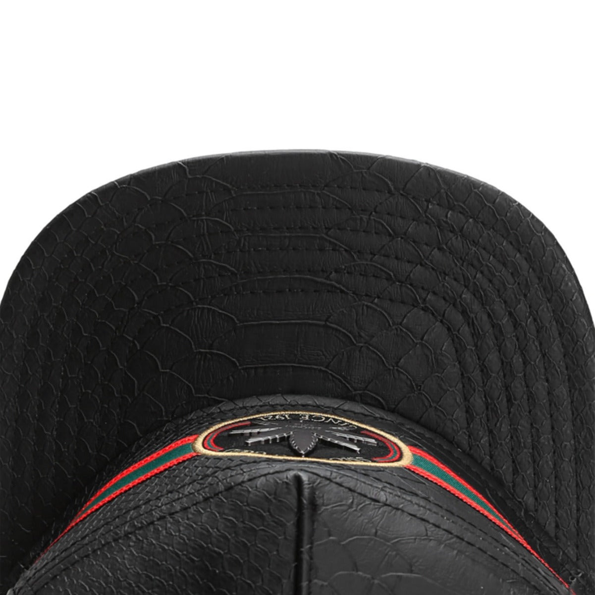 Trendy flat brimmed snapback hatsleather metal logo adjustable