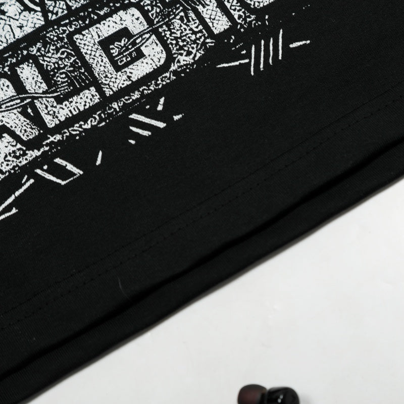 Vintage-style American T-shirt Skull World Tour Rock Graphic Tee