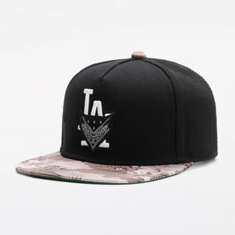 Trendy flat brimmed snapback hatsspring and summer sunshade breathable